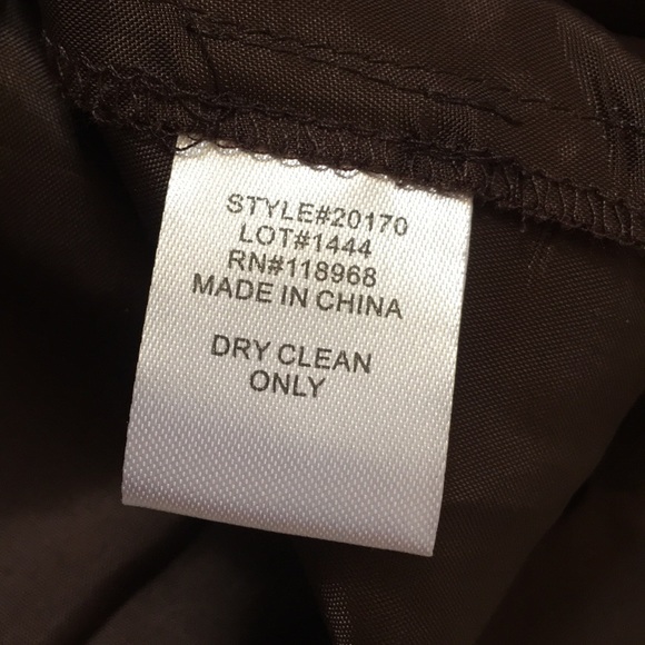 ‼️PRICE DROP‼️Oleg Cassini coffee/gold mini. - Picture 5 of 7